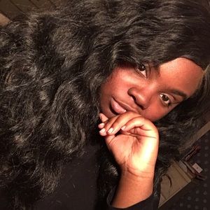 Meet your Posher, Jasmine