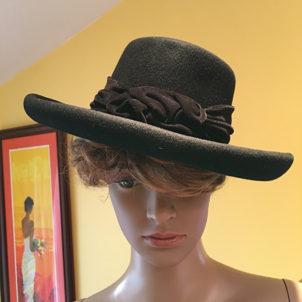 NWOT 200% wool felt hat