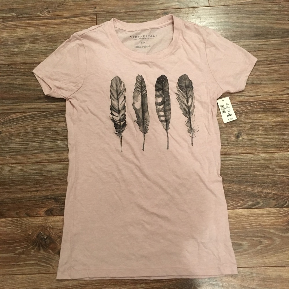 Aeropostale Feather Print Graphic Tee!