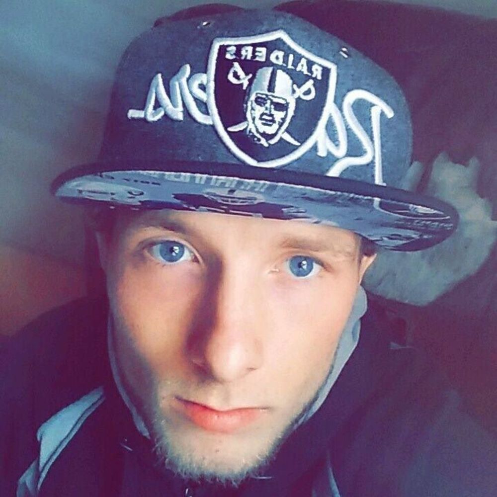 Meet your Posher, Hunter