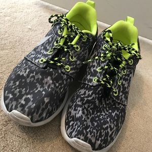 Nike Sneakers - Size 7.5