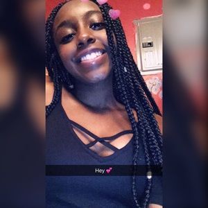 Meet your Posher, Alyssa