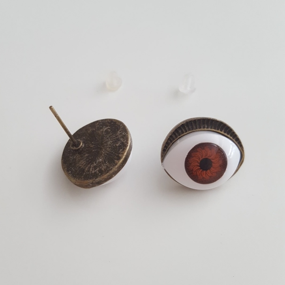 Brown Eyed Earrings - Picture 4 of 4