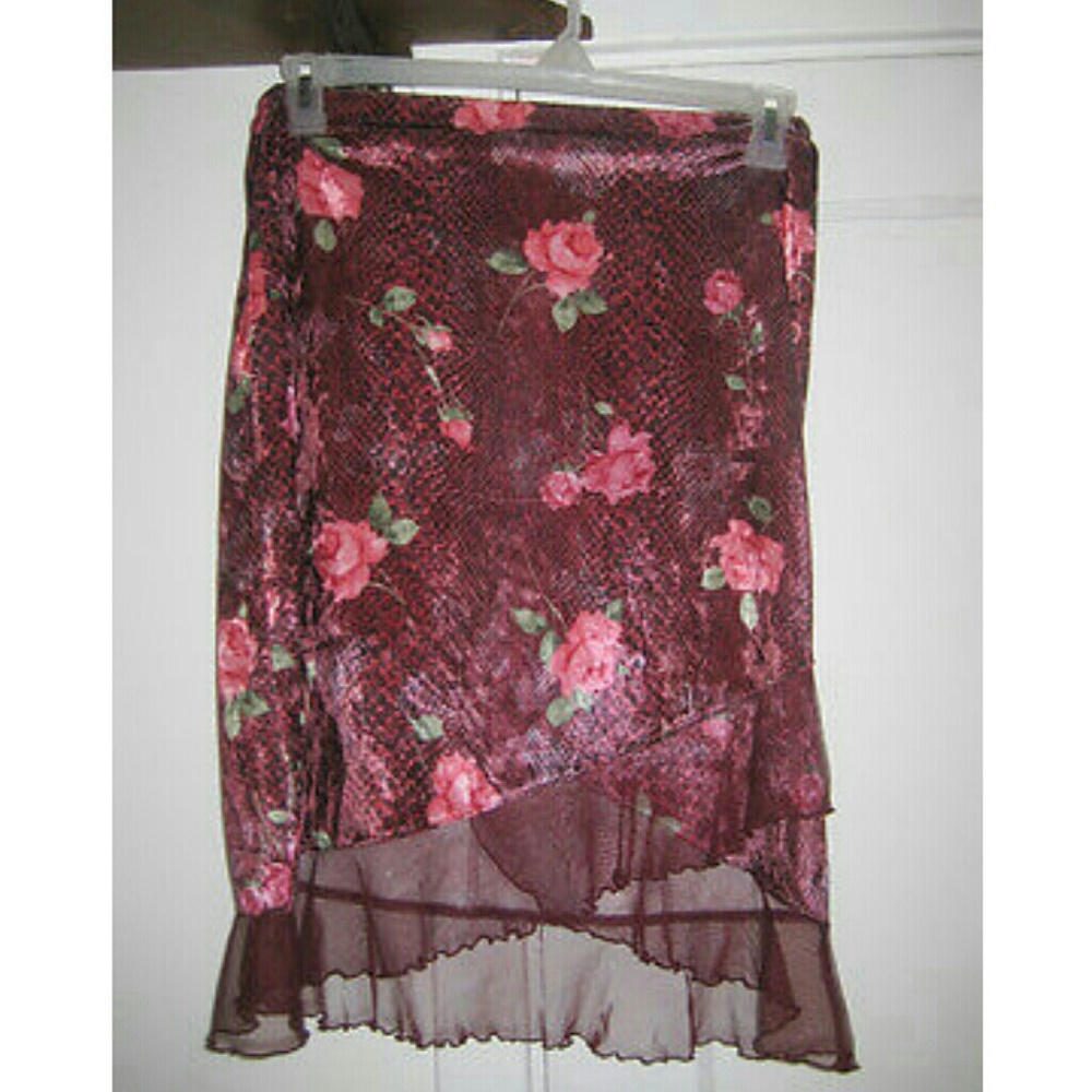 Rare red velvet rose snakeskin print lace skirt, 5, unique find