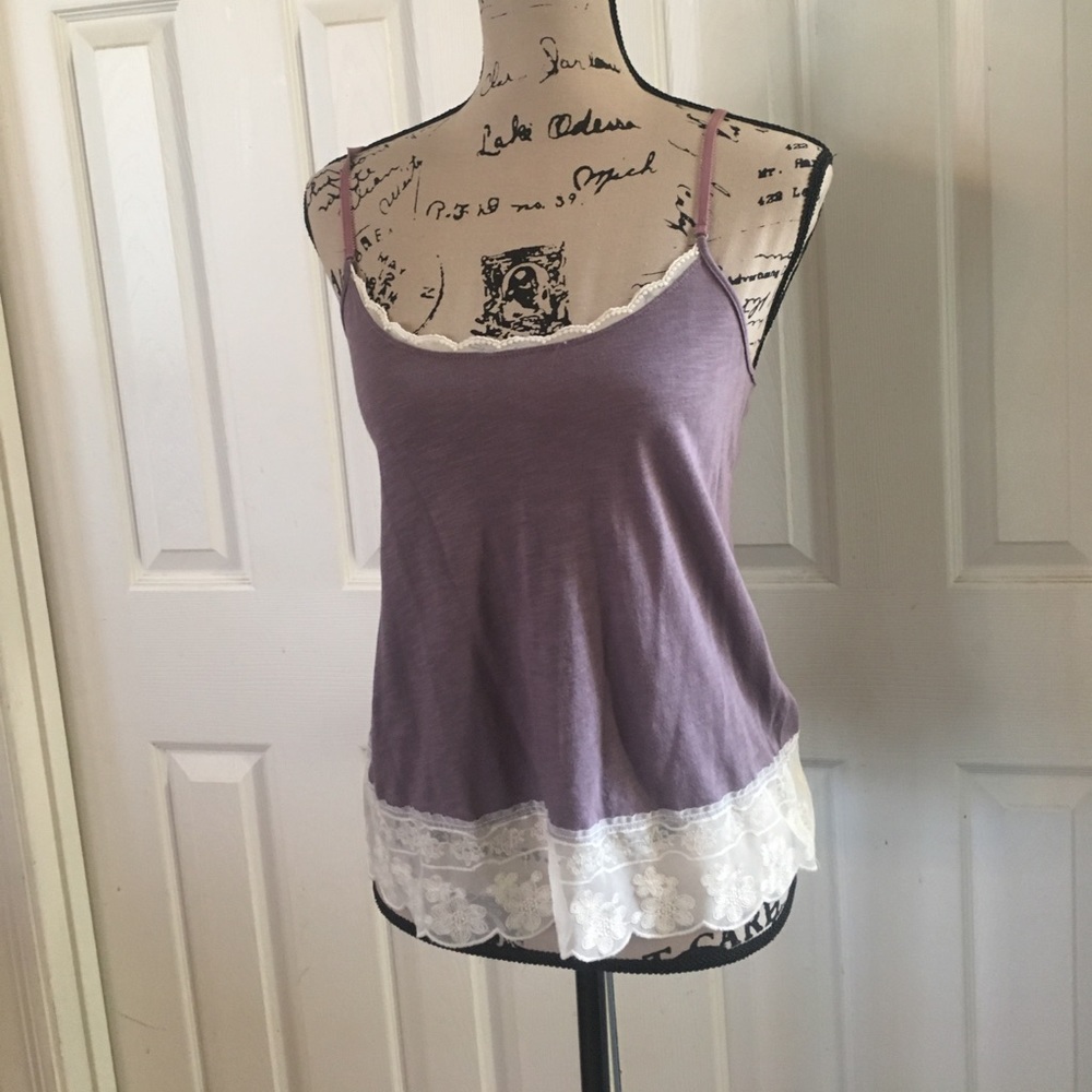 American Eagle lace top