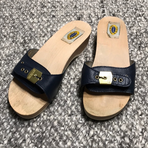 dr scholl's navy blue sandals