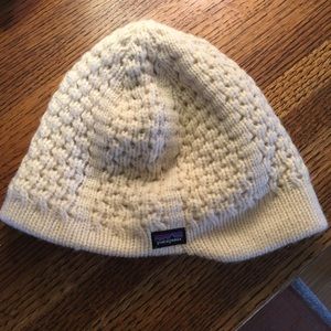 Patagonia cream merino wool beanie hat