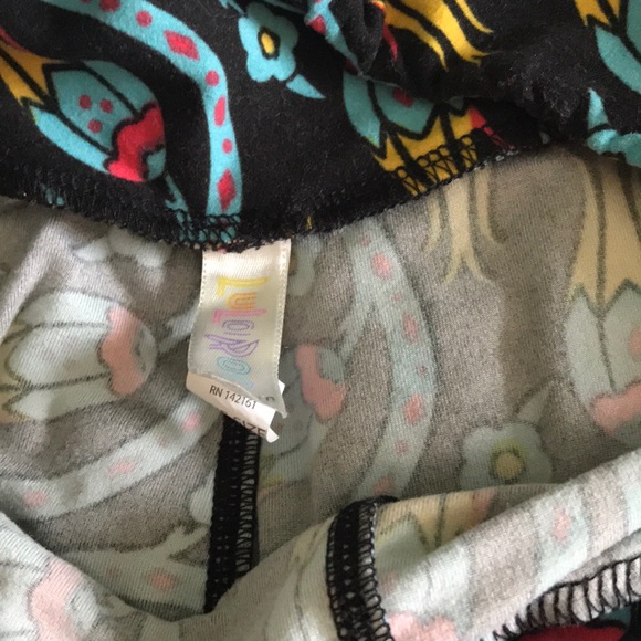 Lularoe OS leggings - Picture 2 of 3