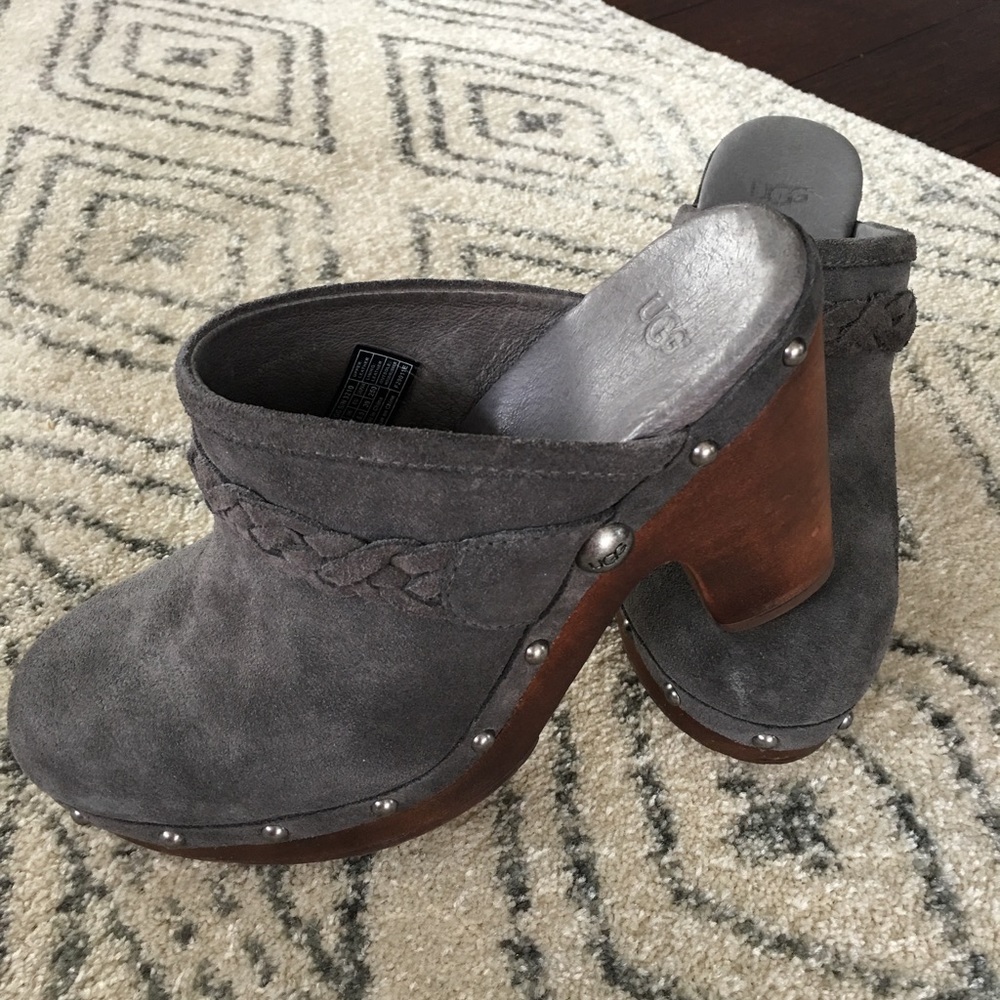 Ugg gray suede clogs