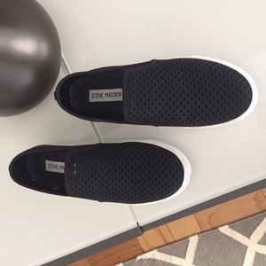 Steve Madden Elouise Slip- on  Sneaker Size 7