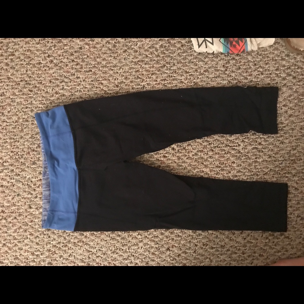 Women's lulu lemon cropped black leggings