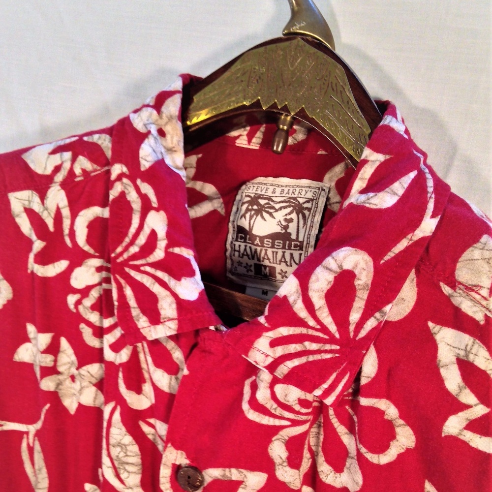 Steve & Barry's Red Floral Medium Hawaiian Shirt