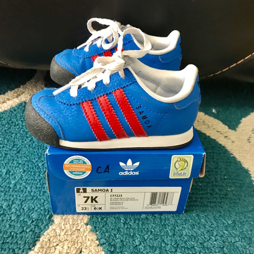 **SOLD** Adidas Somoa Toddler Sneakers (Unisex)