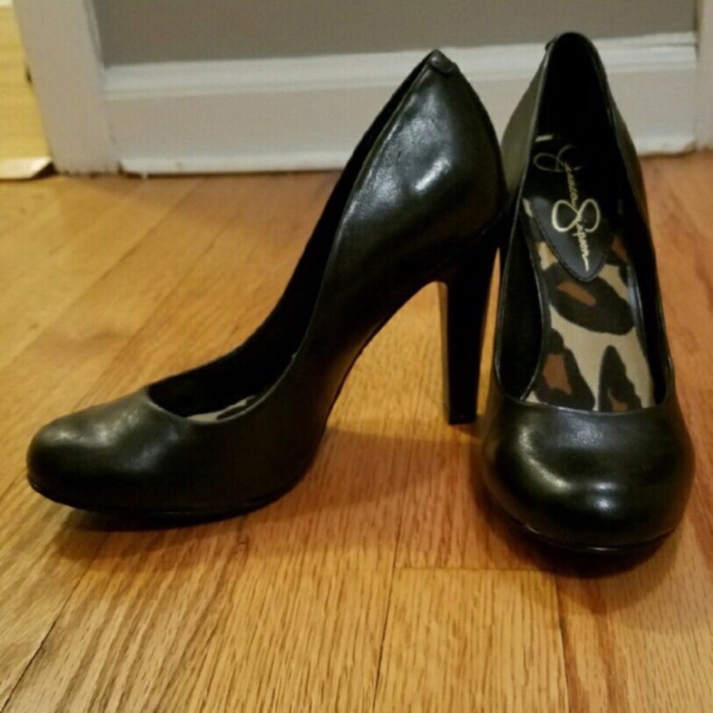 Jessica Simpson black heels