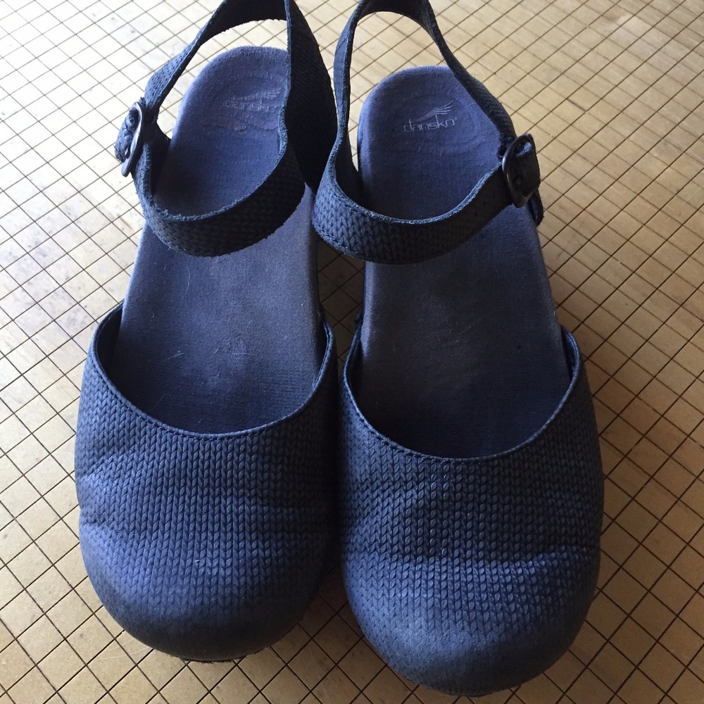 Textured grey Dansko SAM mary jane