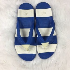 crocs beach line flip flop