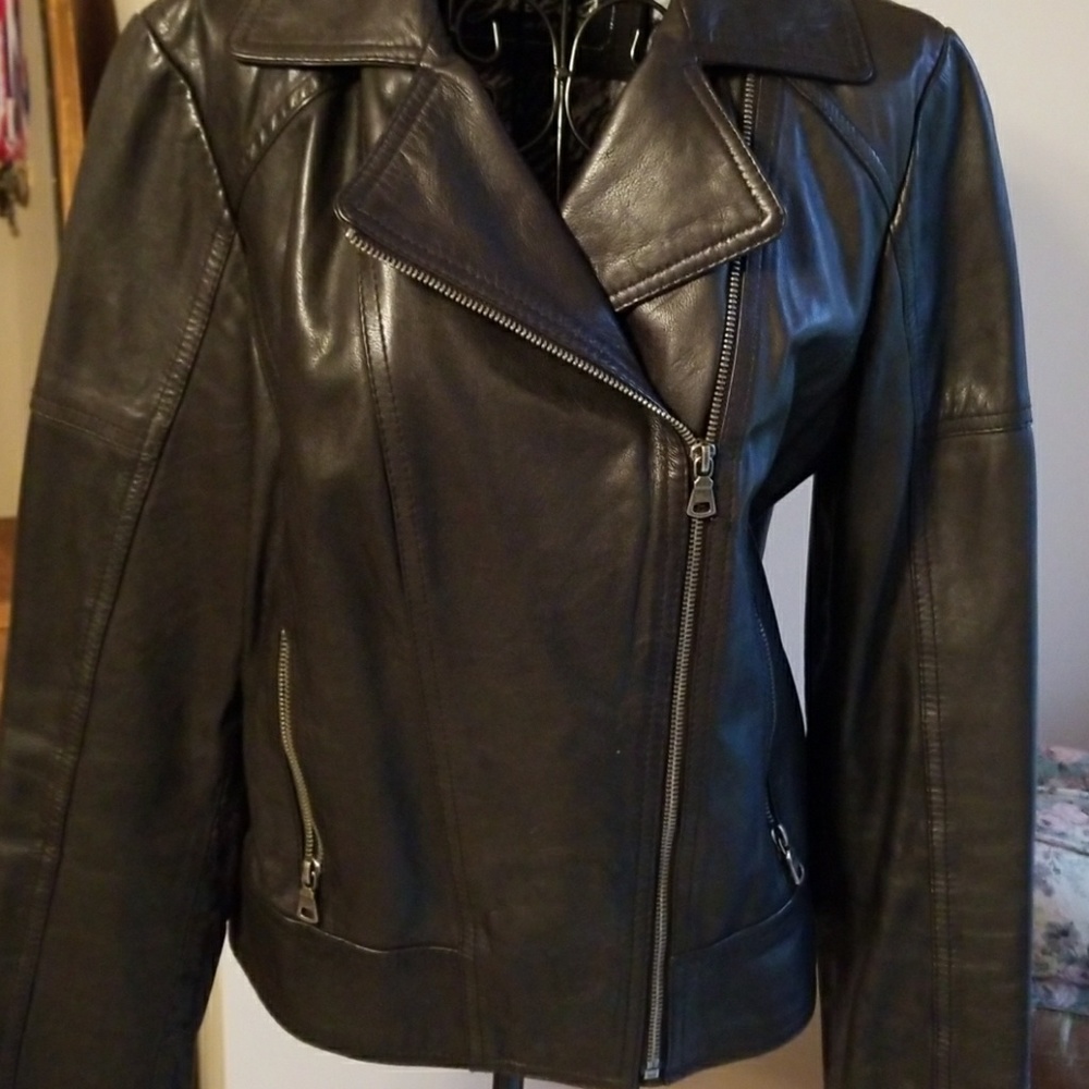 Leather jacket - Picture 3 of 7