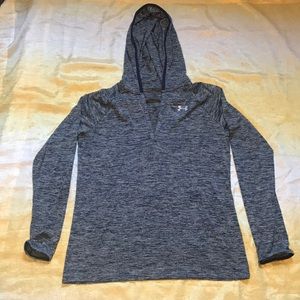 Light weight Under Armour top