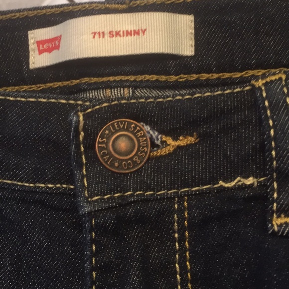 Girls Levi Skinny Jeans - Picture 2 of 4