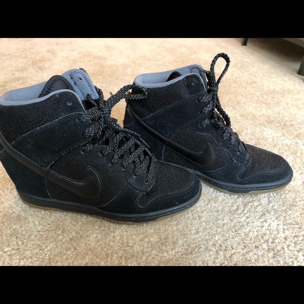 Nike Sky High Dunk Black Suede
