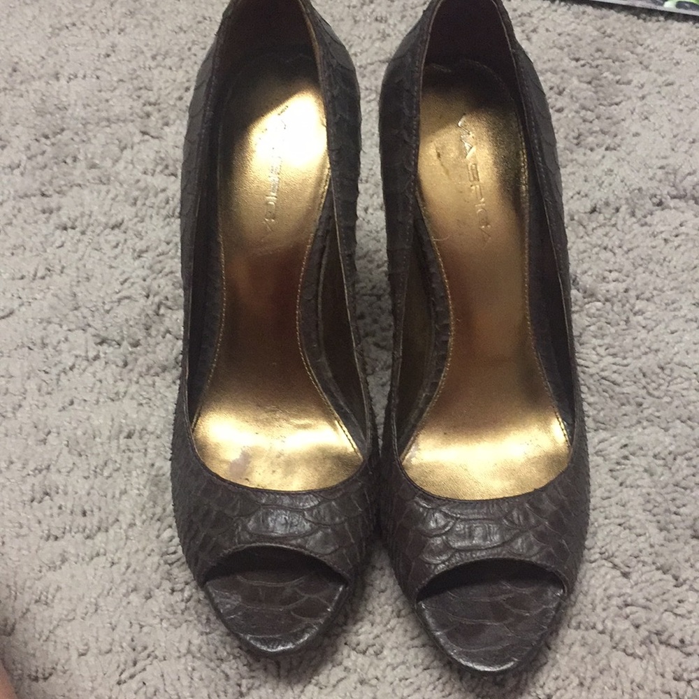 Via Spiga brown snake skin pumps
