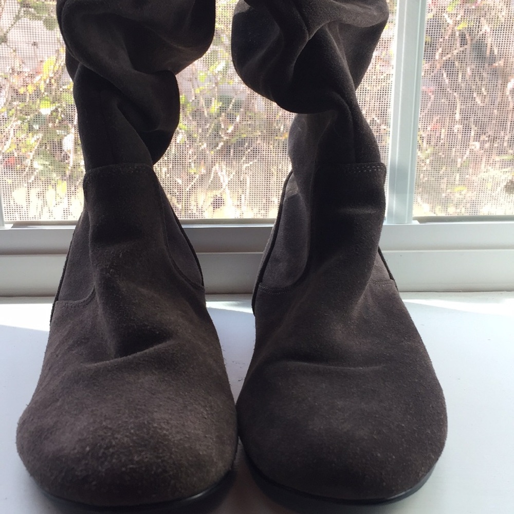 Boots - Picture 2 of 3