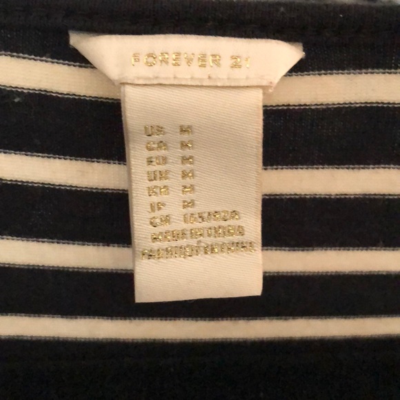 Cute striped top! Black and Cream colors - Picture 4 of 4