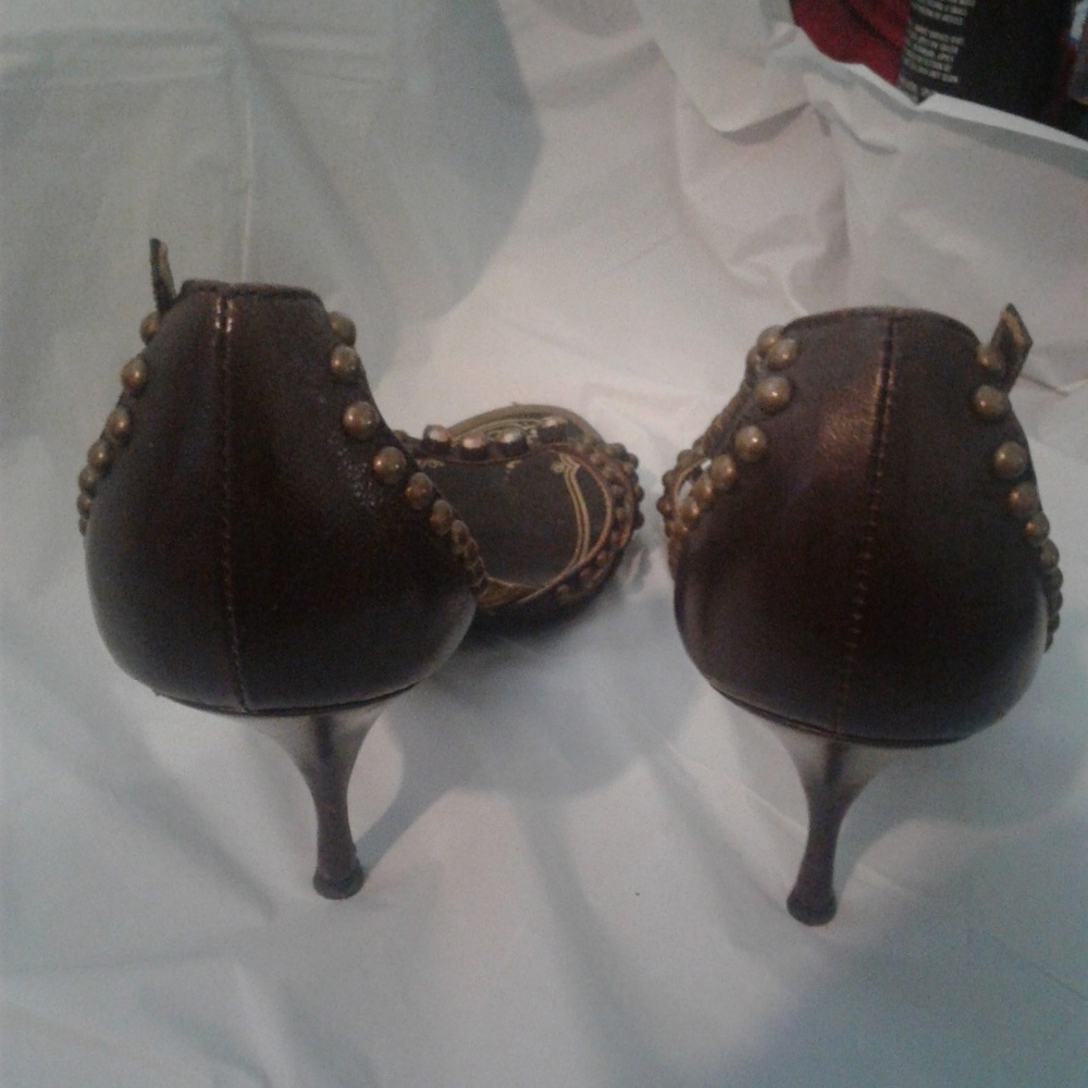 😍 Prada Studs & Crystals Sandals😍 - Picture 4 of 7