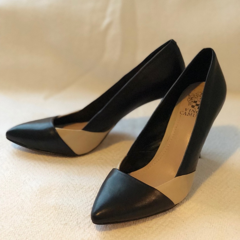 Vince camuto black nude leather pumps
