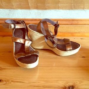 Bronze wedges
