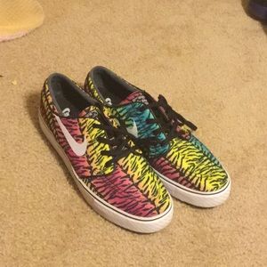 Stefan Janoski tiger print Nike skate shoes