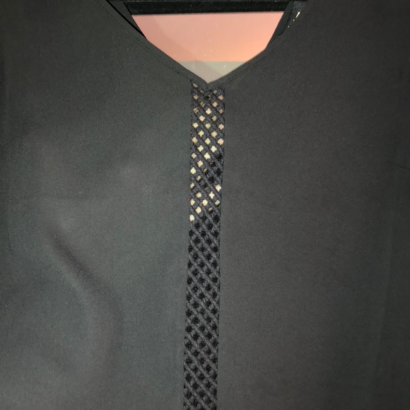 Adorable black top with cute sleeves ! - Picture 2 of 5