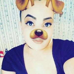 Meet your Posher, Alexis