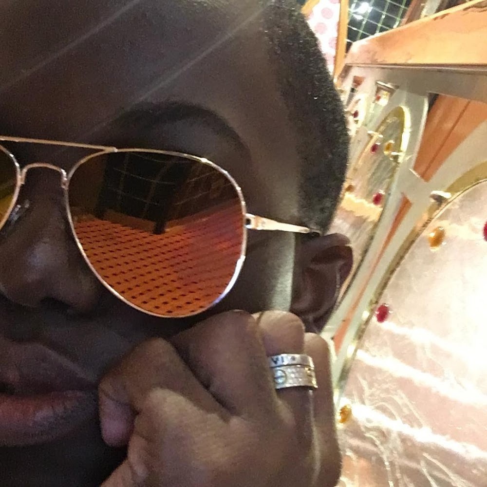 Meet your Posher, Christian