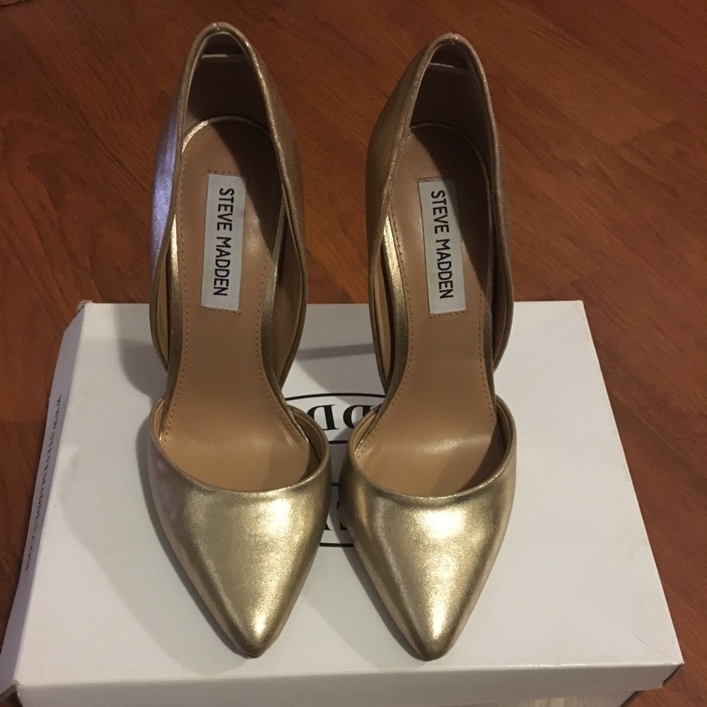 Gold Steve Madden heels