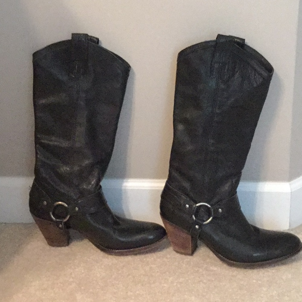 Frye Taylor harness boot.