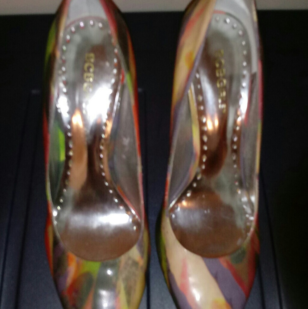 Multicolor BCBG
