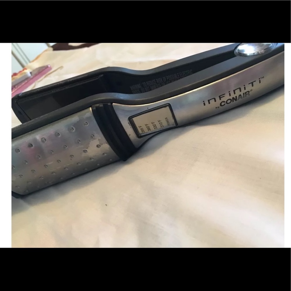 Conair Hair Straightner