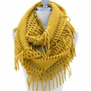 Lot of 3 infinity scarves! GREAT CONDITION