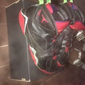 Jordan retro 6s not damaged, Used. Size 7.