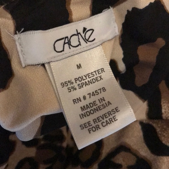 Cache and like new - wore once! - Picture 3 of 4