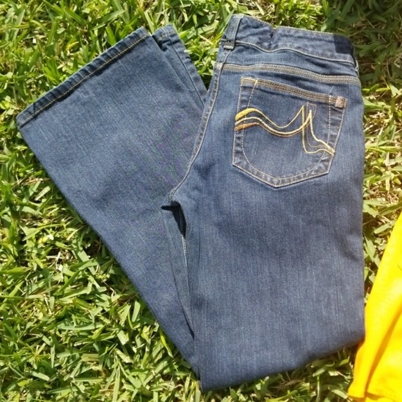 Wide Leg DKNY Jeans - Picture 2 of 8