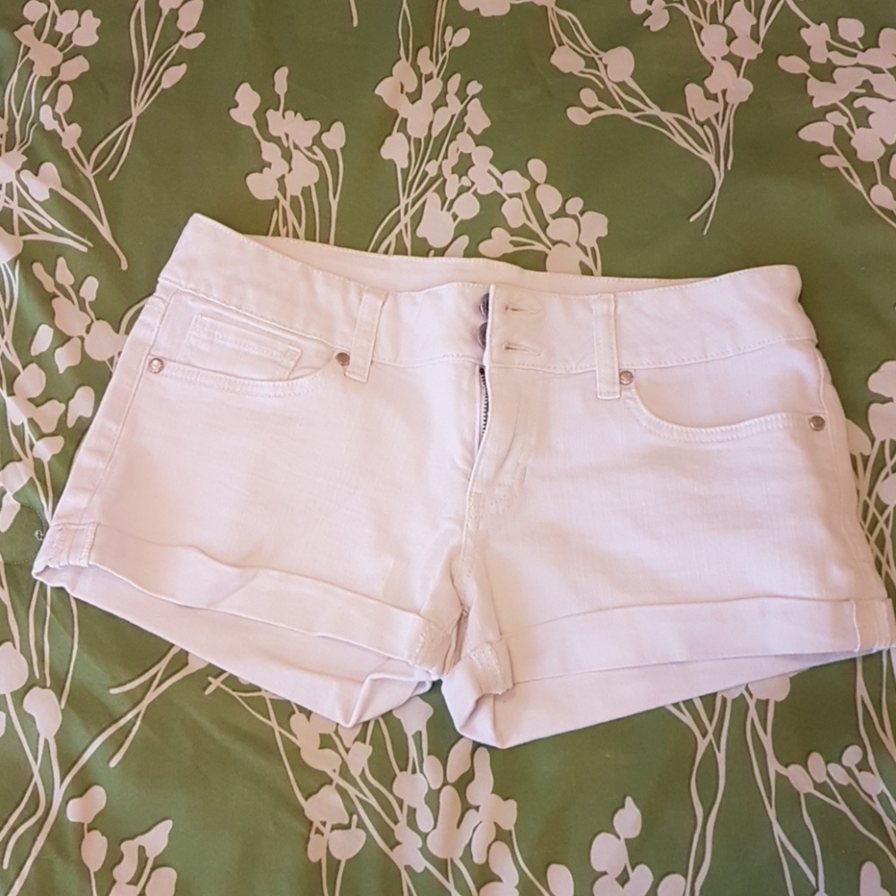 Refuge white shorts