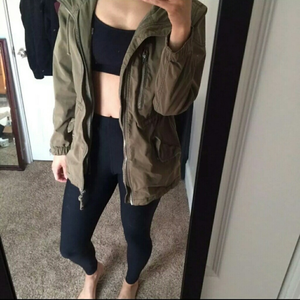 **× SOLD×**Tna army green jacket