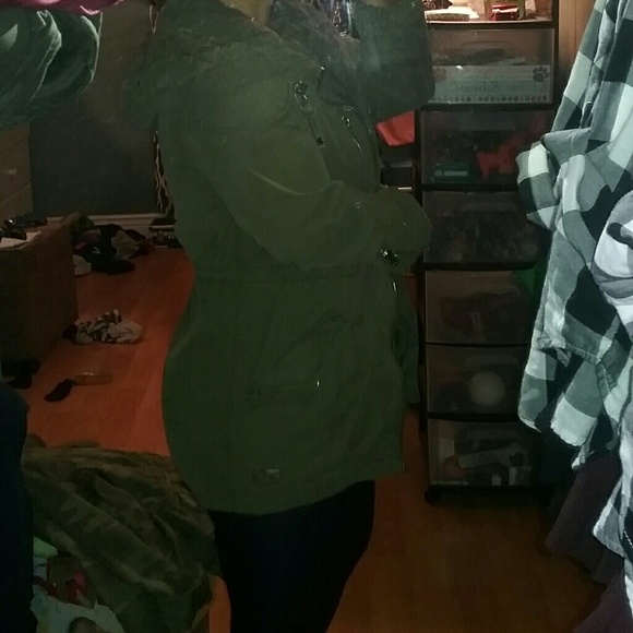 **× SOLD×**Tna army green jacket - Picture 4 of 4