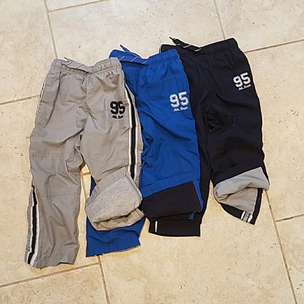 *sold* 3 pairs 4t OshKosh lined swishy pants.