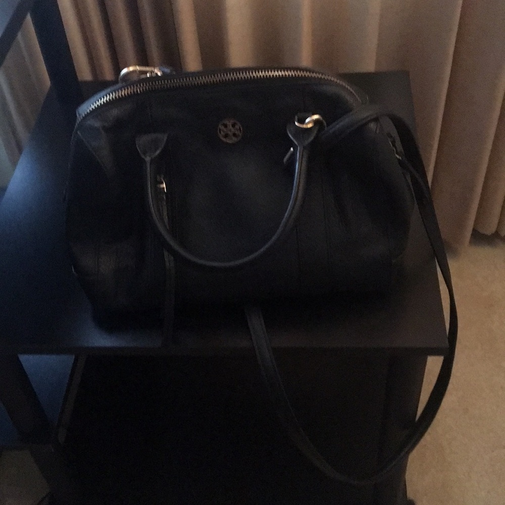 Black Tory Burch crossbody/small purse