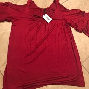 Cold shoulder bell sleeve maroon top