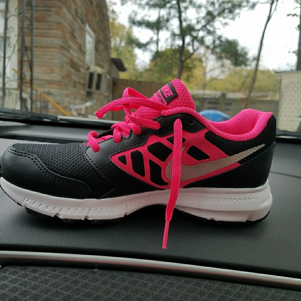 NWOT Nike downshifter 6