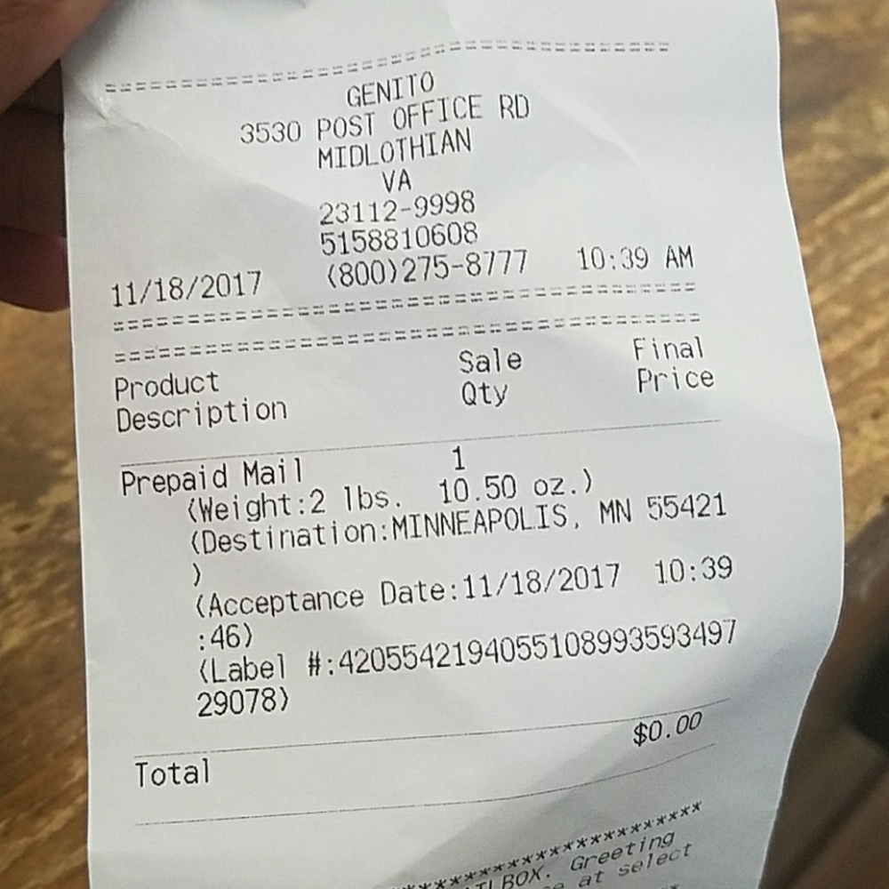 Shipped NWT MEN'S Robe